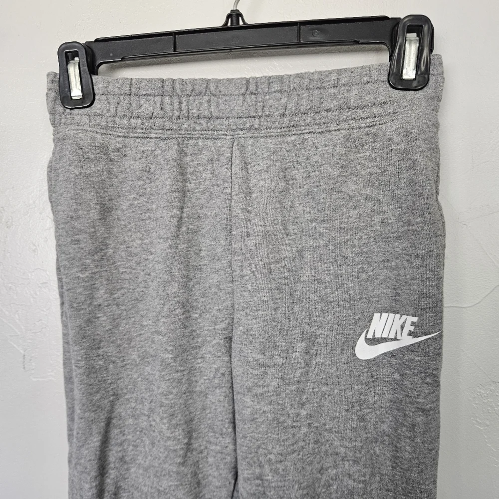 Nike Kids' Grey Logo Jogger Pants Big Boy Youth Small Sweatpants Lounge Comfy